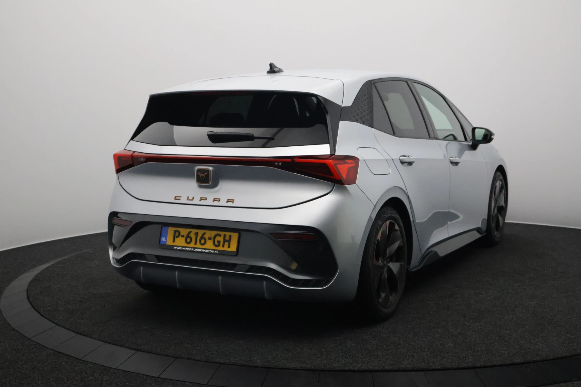 Hoofdafbeelding CUPRA Born