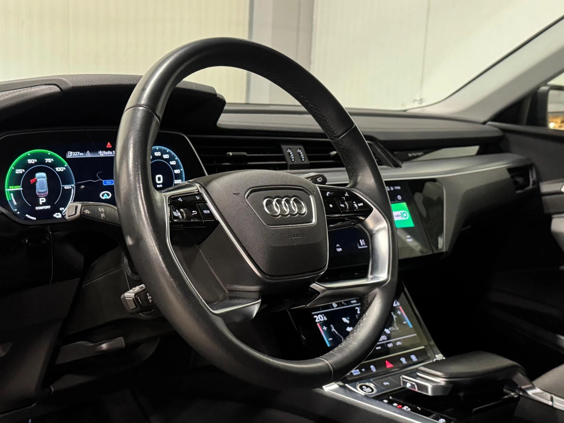 Hoofdafbeelding Audi e-tron