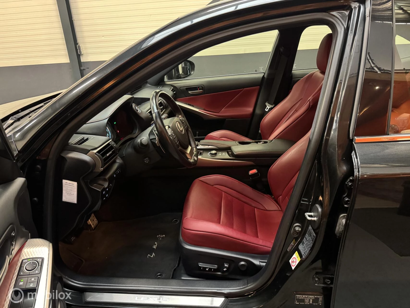 Hoofdafbeelding Lexus IS