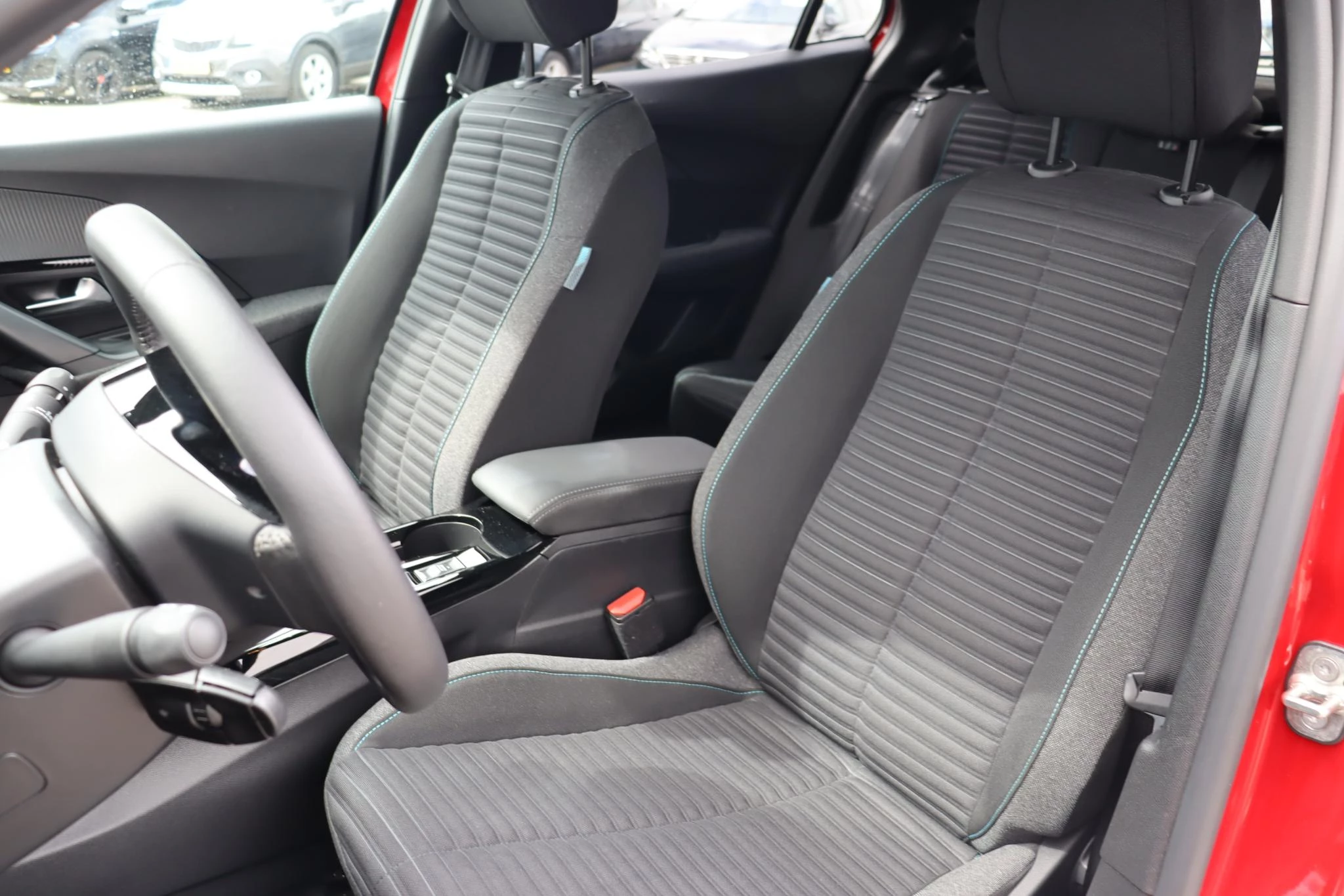 Hoofdafbeelding Peugeot e-2008