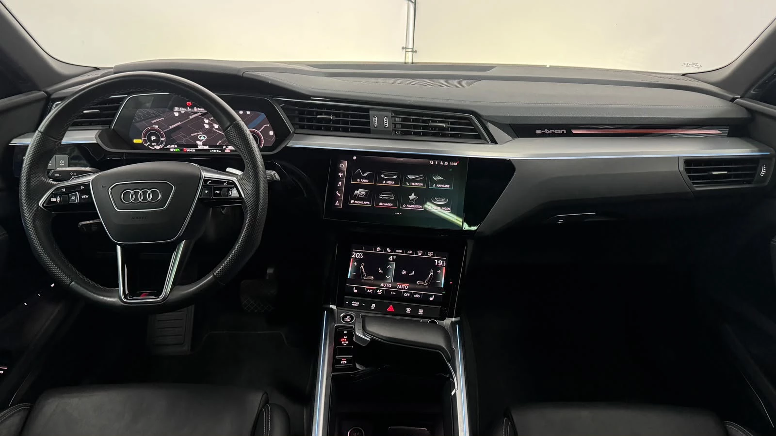 Hoofdafbeelding Audi e-tron