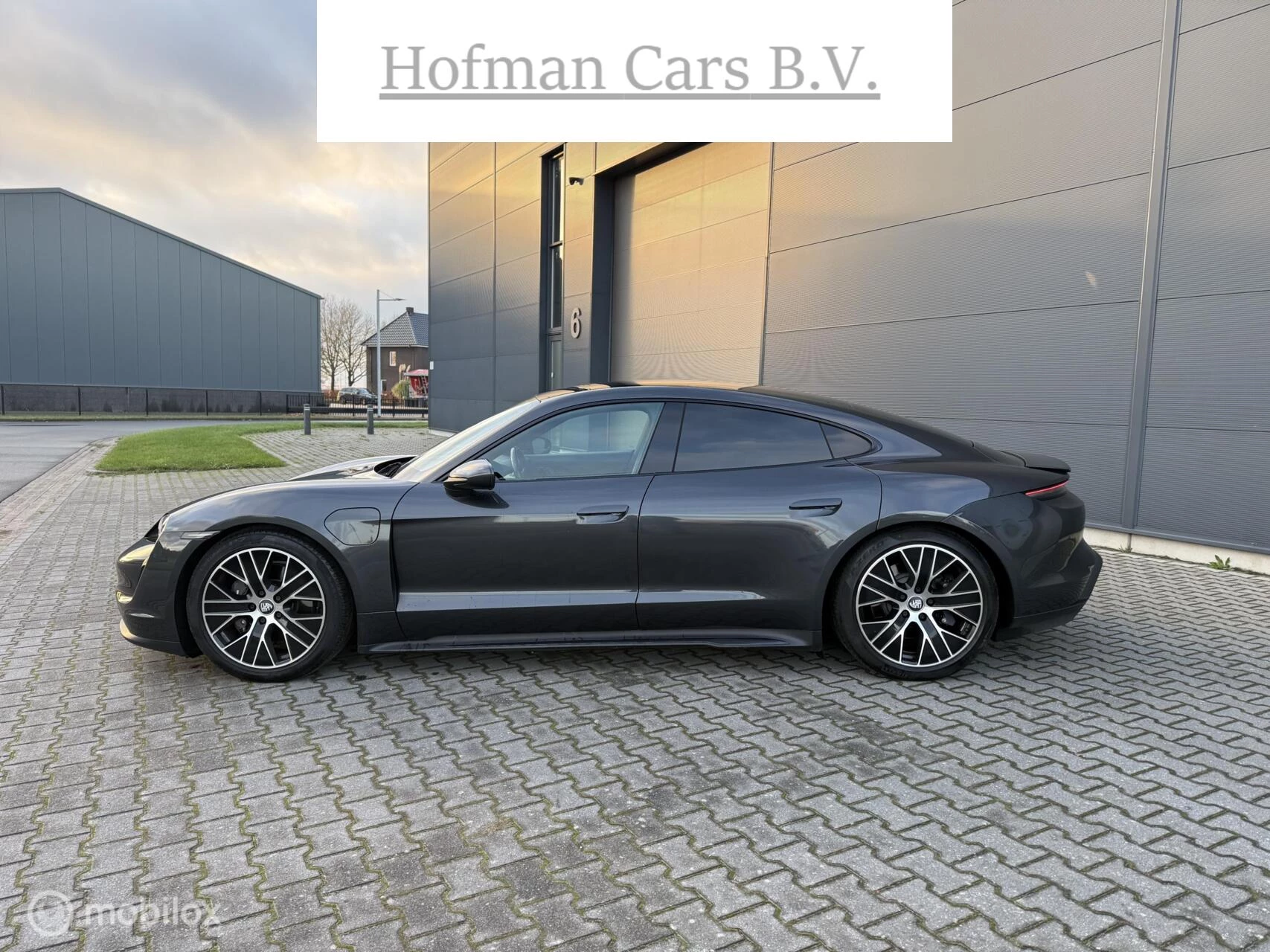 Hoofdafbeelding Porsche Taycan