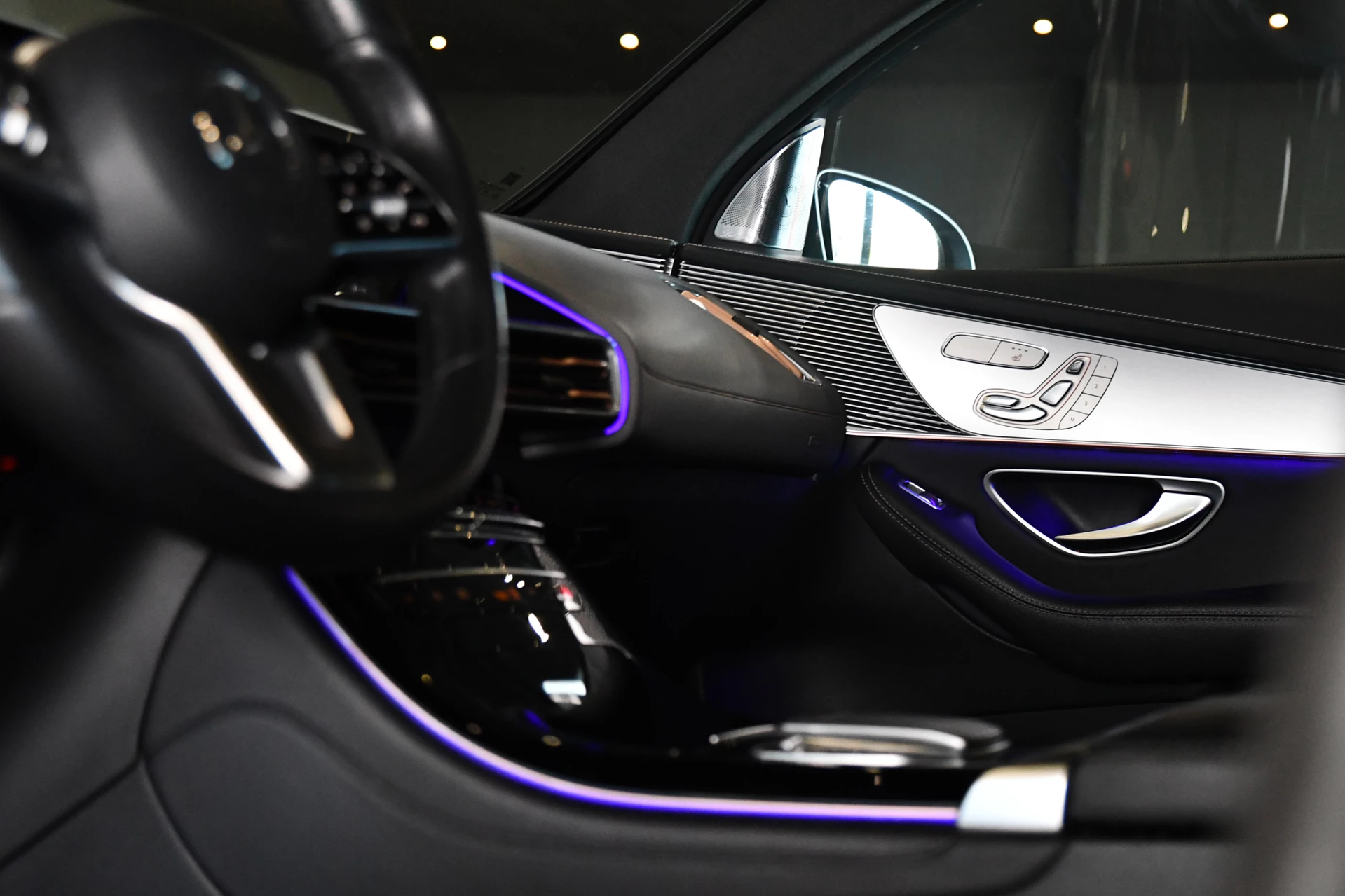 Hoofdafbeelding Mercedes-Benz EQC