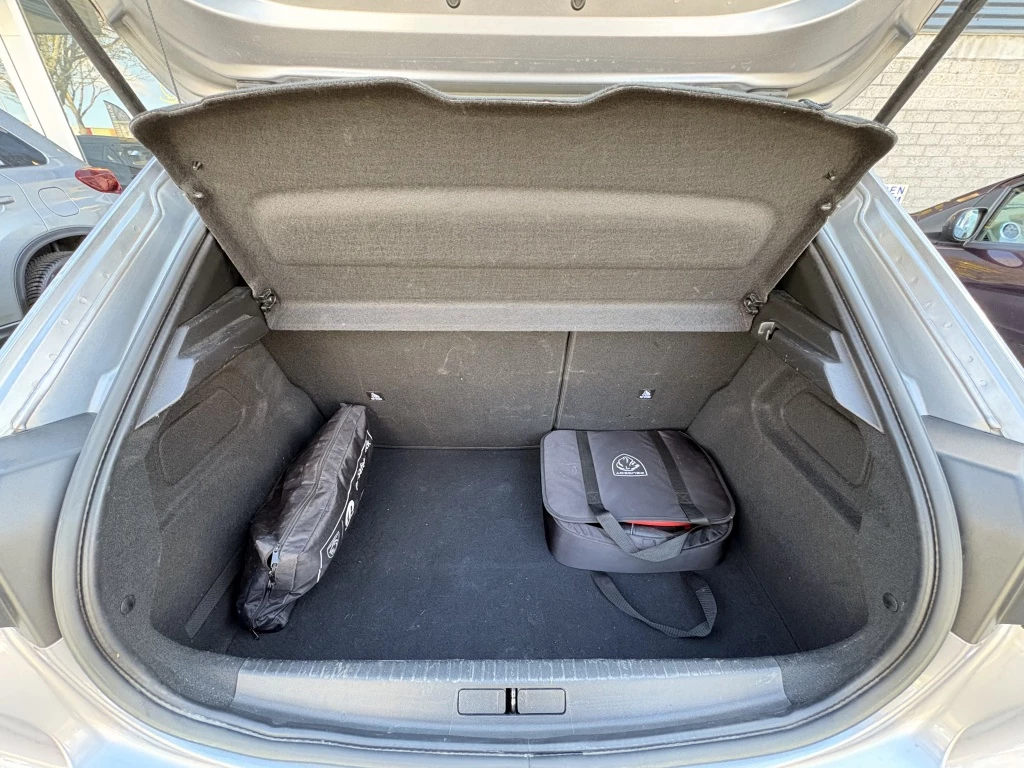 Hoofdafbeelding Peugeot e-208