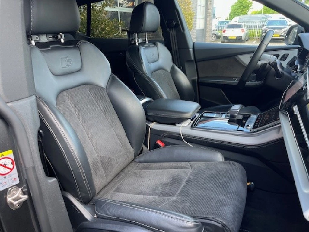 Hoofdafbeelding Audi Q8