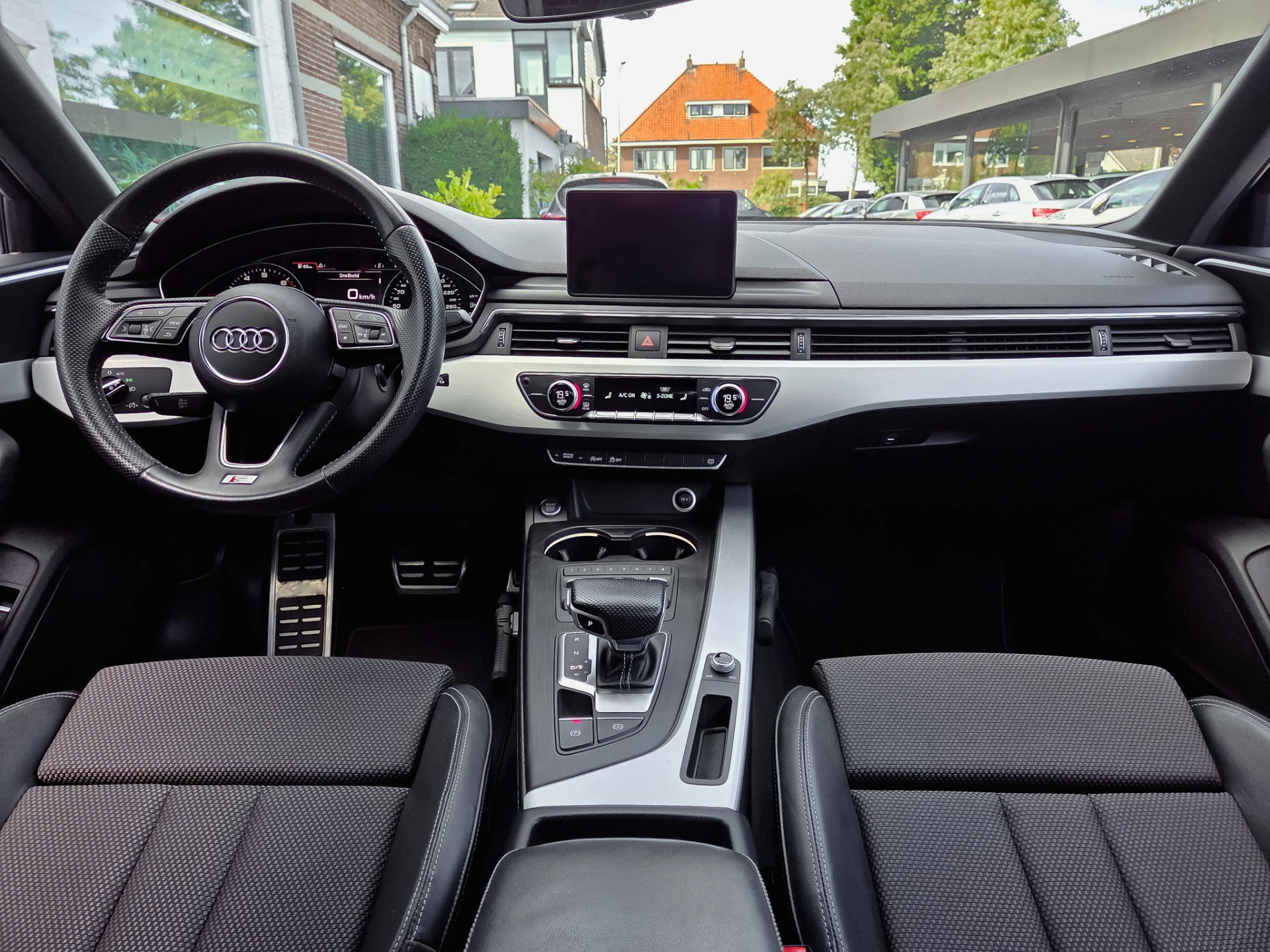 Hoofdafbeelding Audi A4