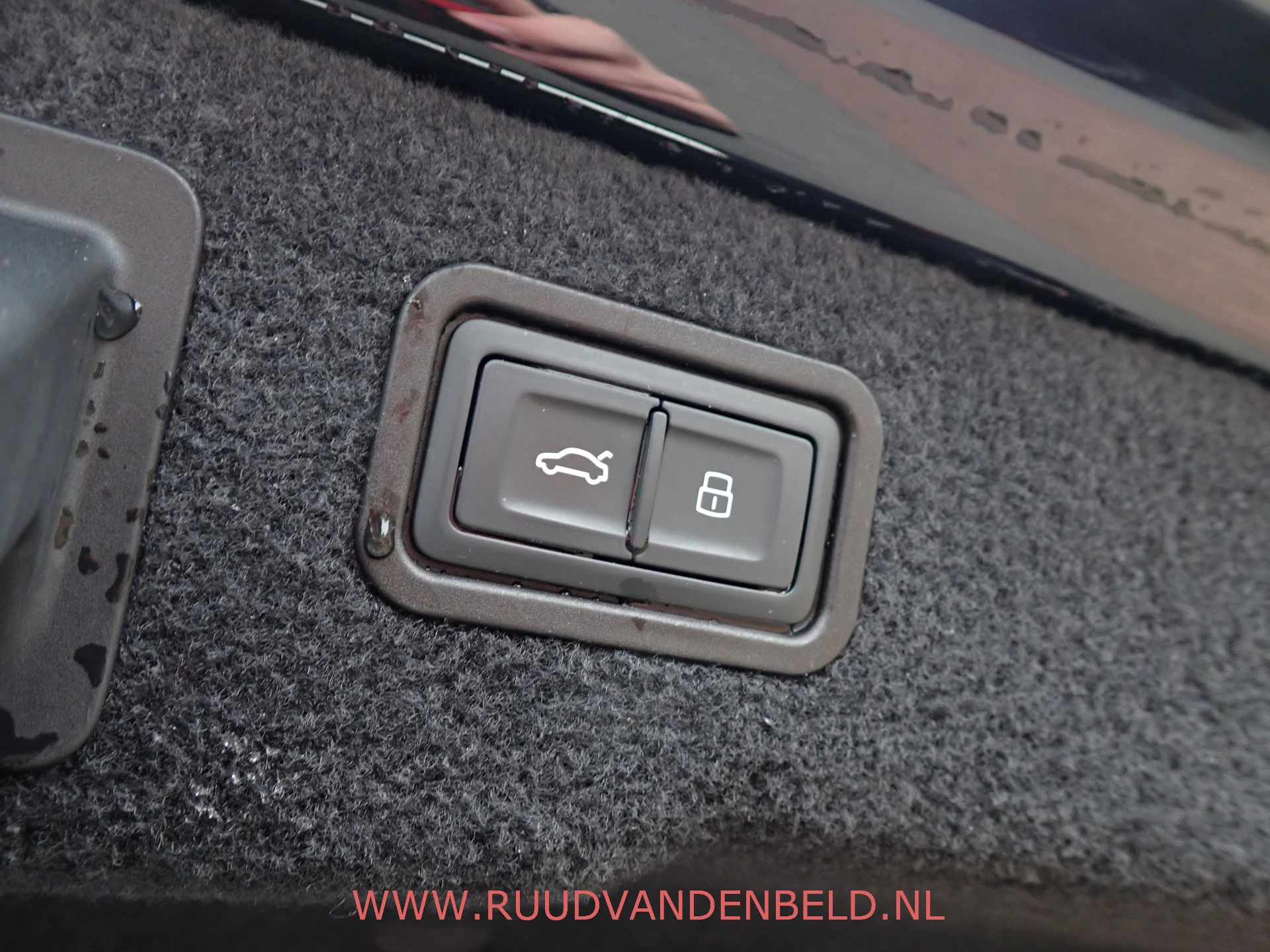 Hoofdafbeelding Audi A8