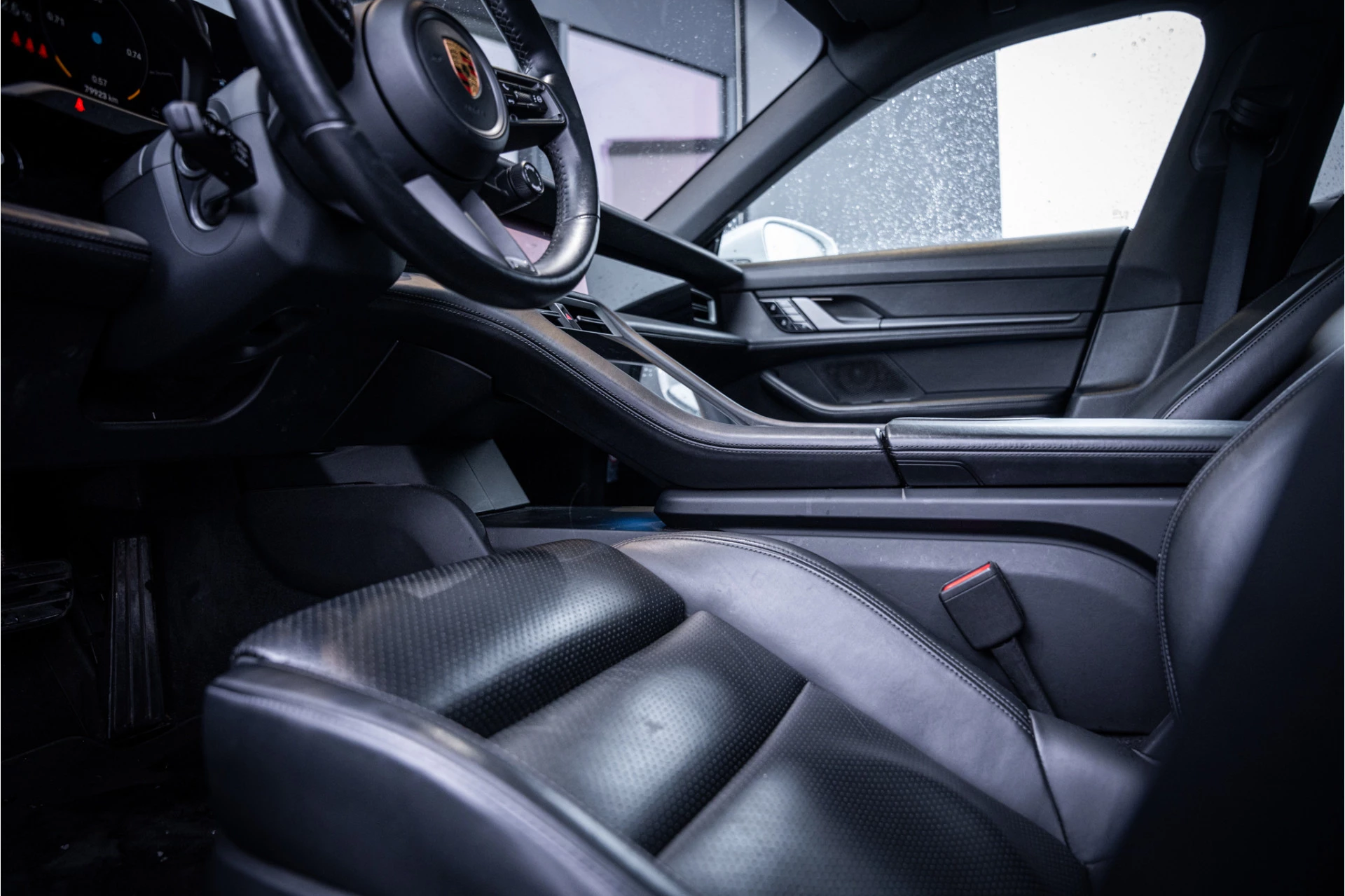 Hoofdafbeelding Porsche Taycan