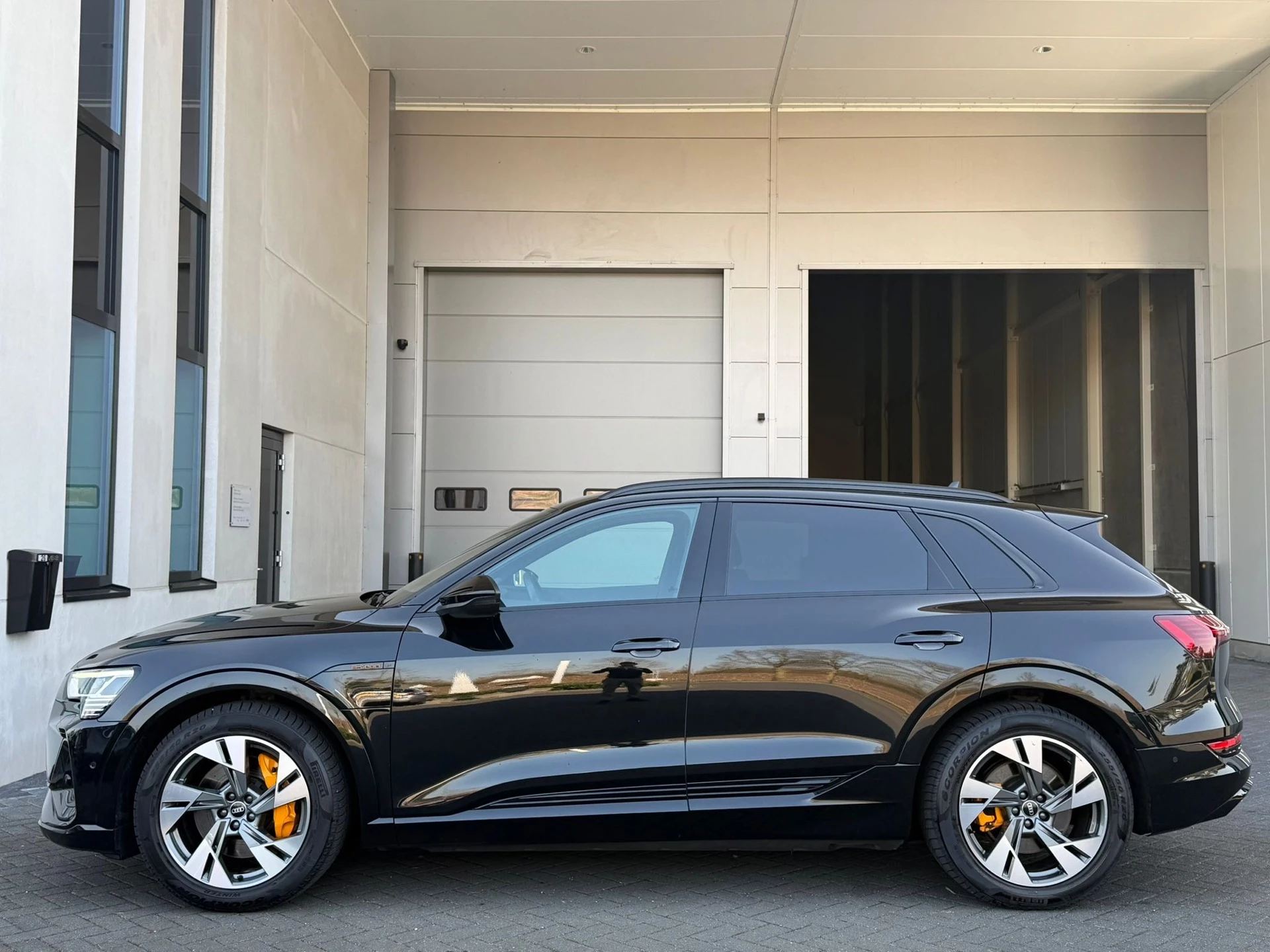 Hoofdafbeelding Audi e-tron