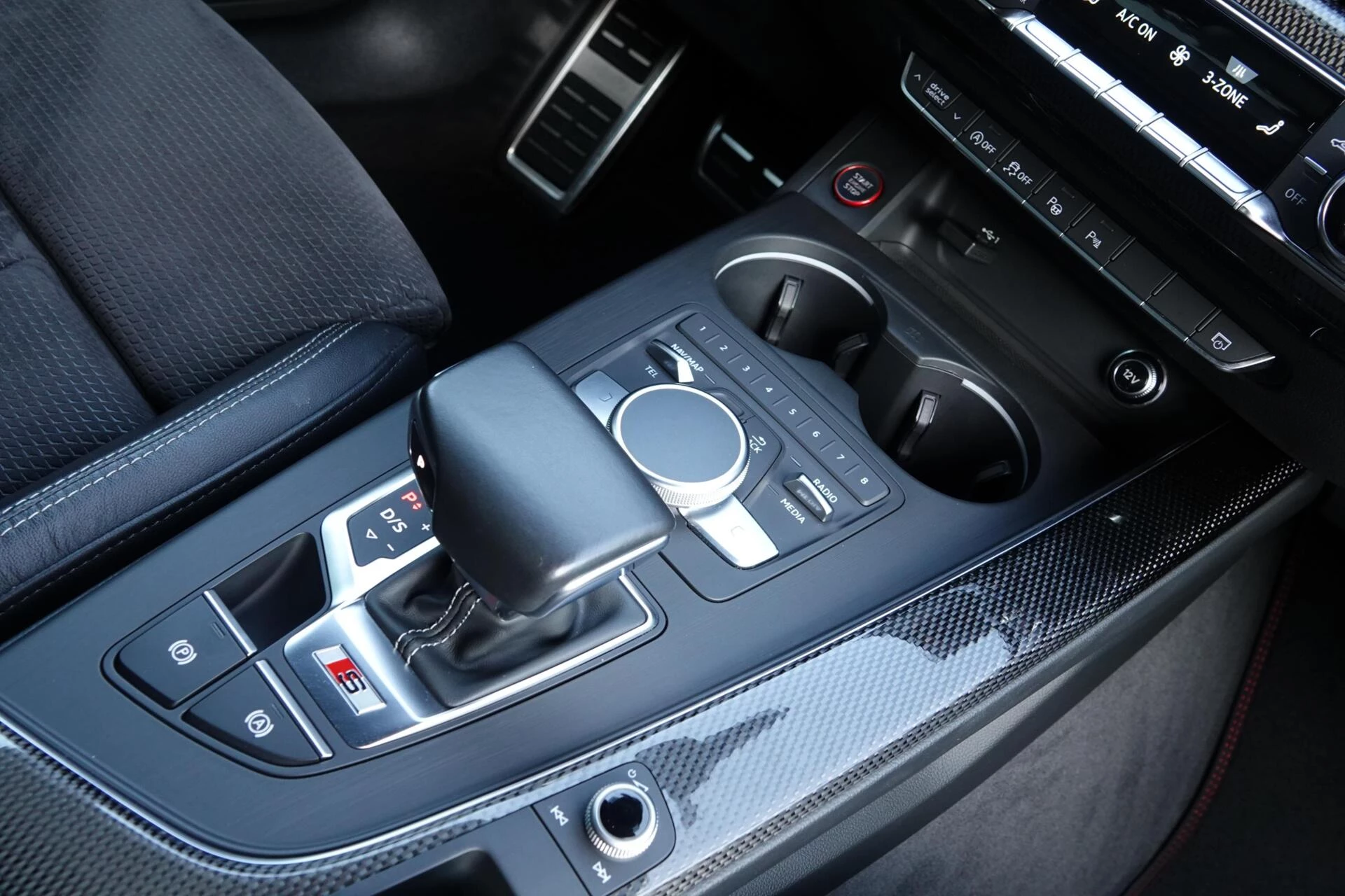 Hoofdafbeelding Audi S4