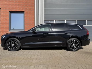 Hoofdafbeelding Volvo V60 Volvo V60 2.0 B3 Momentum Advantage- Driver Assist- trekhaak