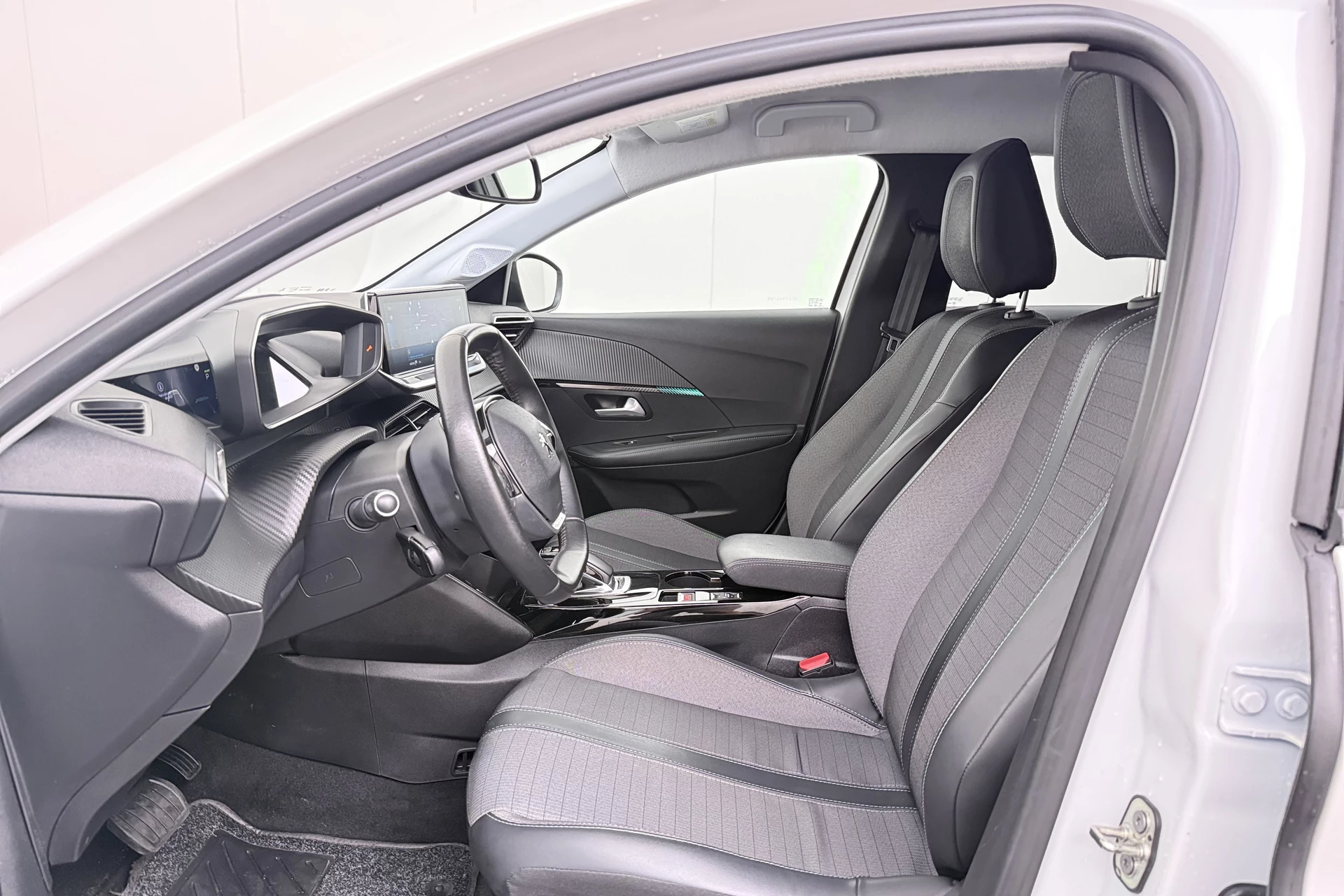 Hoofdafbeelding Peugeot e-208