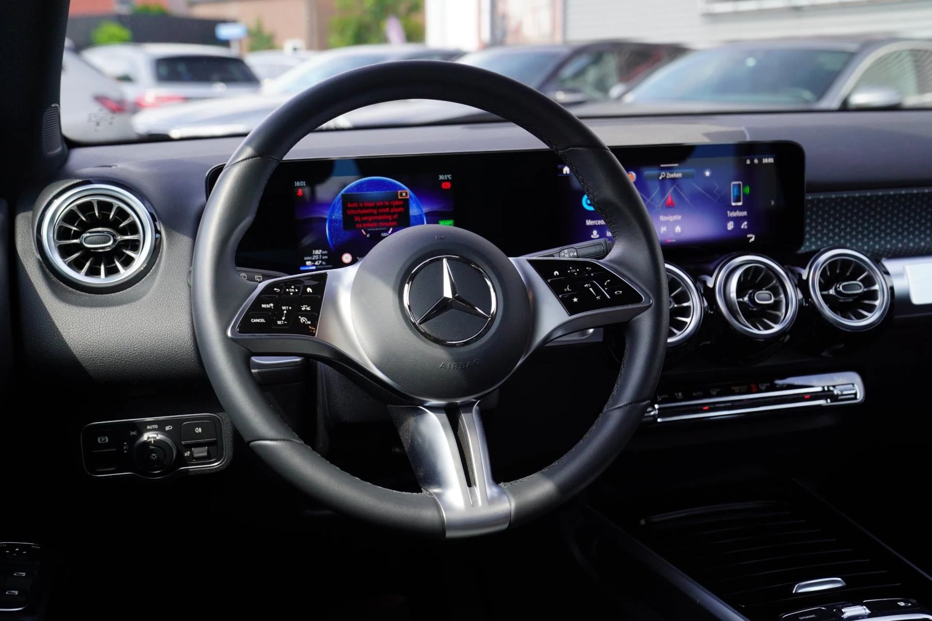 Hoofdafbeelding Mercedes-Benz EQB