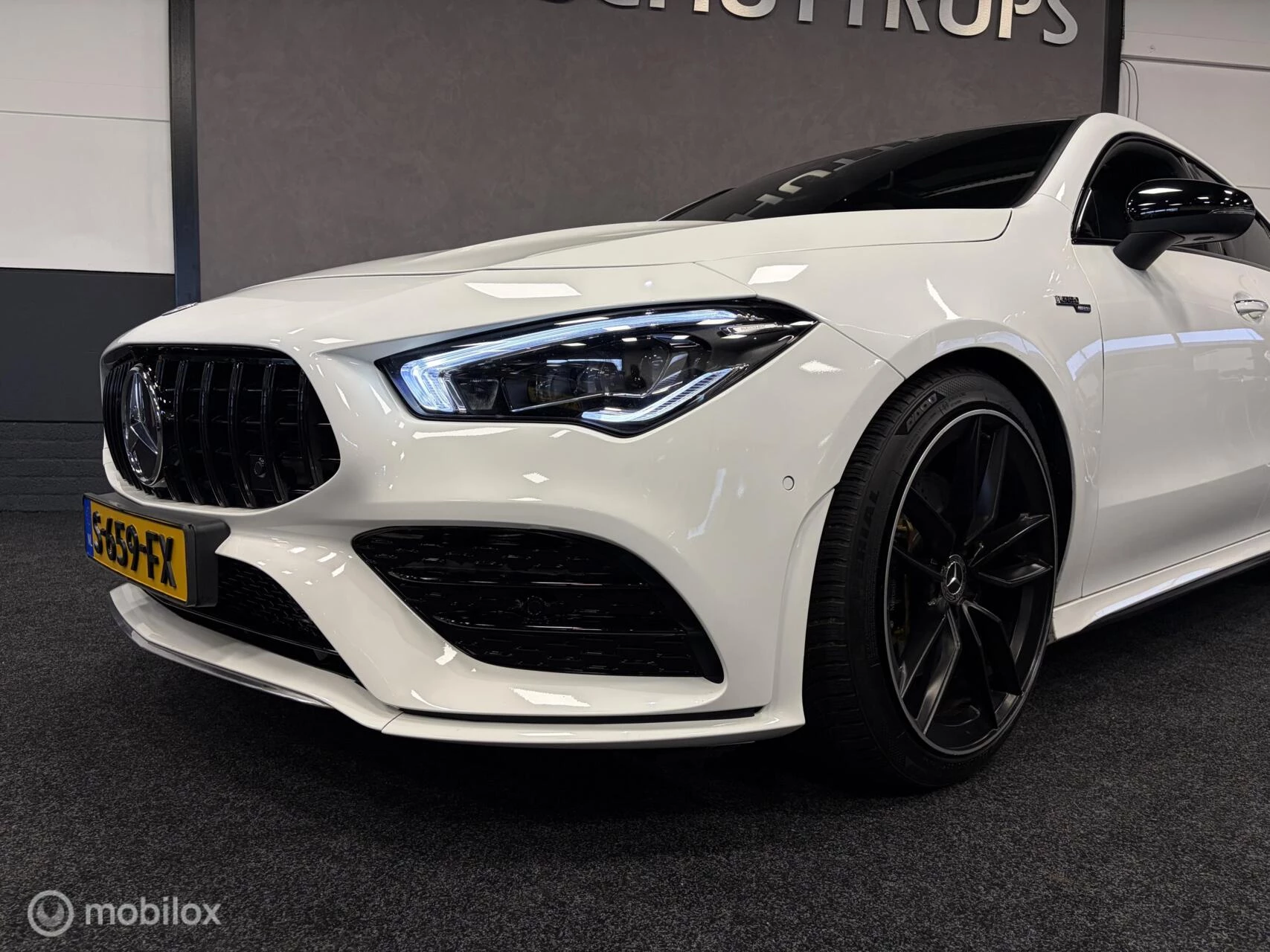 Hoofdafbeelding Mercedes-Benz CLA