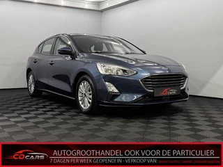 Ford Focus 1.0 EcoBoost Titanium Business Clima, Navi, Parkeersensoren, Keyless start, A start stop, Lichtmetalen velgen