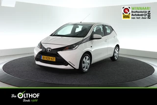 Toyota Aygo 1.0 VVT-i x-play | AIRCO | CAMERA | BLUETOOTH | 