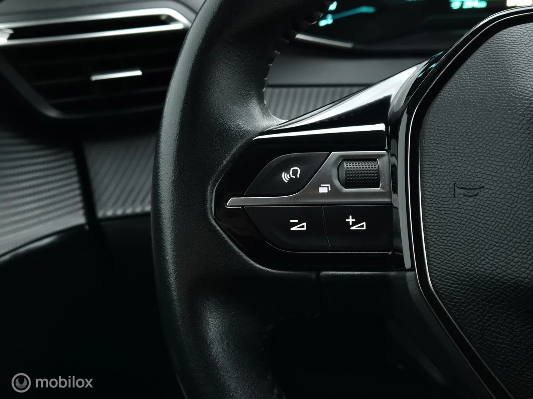 Hoofdafbeelding Peugeot e-208