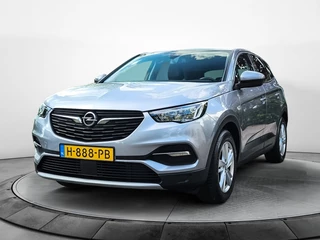 Opel Grandland X 1.2 Turbo Business Executive (131 PK) 1e-Eig, & Dealer-Onderh. BOVAG-Garantie. NL-Auto. Trekhaak, Half-Leer, Navigatie/Apple-Carplay/Android-Auto, Cruisecontrol, Keyless-Entry/Start, Parkeersensoren-V+A, Elek.-Achterklep, Stoelverwarming, Stuurverwarming, DAB, Licht-Zicht-Pakket, Lm-Velgen-17Inch, Privacy-Glas