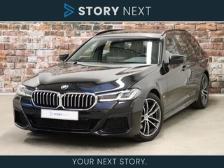 BMW 5 Serie Touring 520i High Executive M Sport Pakket Automaat / Trekhaak / Navigatie Professional / Achteruitrijcamera / Comfortstoelen / DAB / Apple Carplay / Stoelverwarming / Adaptief Onderstel / Cruise Control / LED