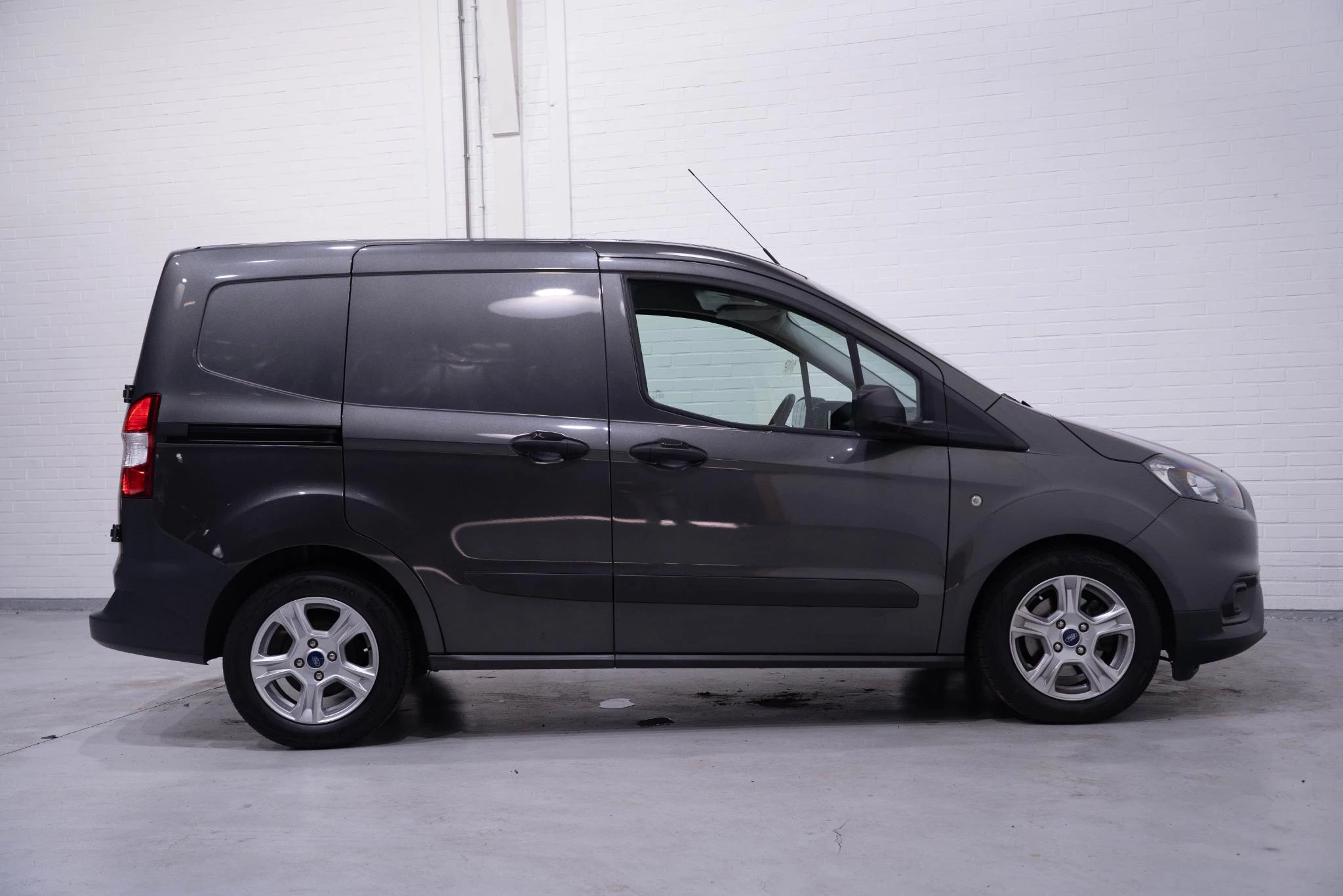 Hoofdafbeelding Ford Transit Courier