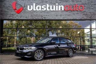 Hoofdafbeelding BMW 3 Serie BMW 3 Serie Touring 330e High Executive M-Sport , Adap. cruise, Stuurverwarming, 