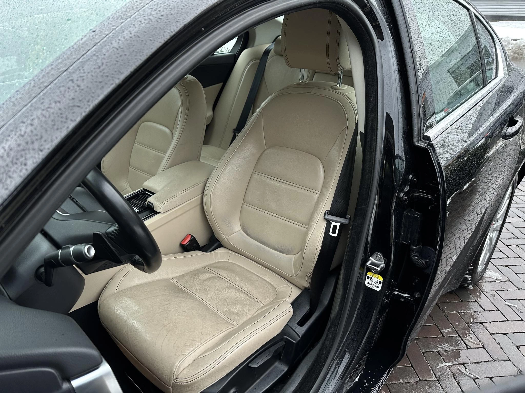 Hoofdafbeelding Jaguar XE