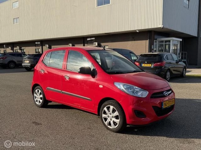 Hoofdafbeelding Hyundai i10