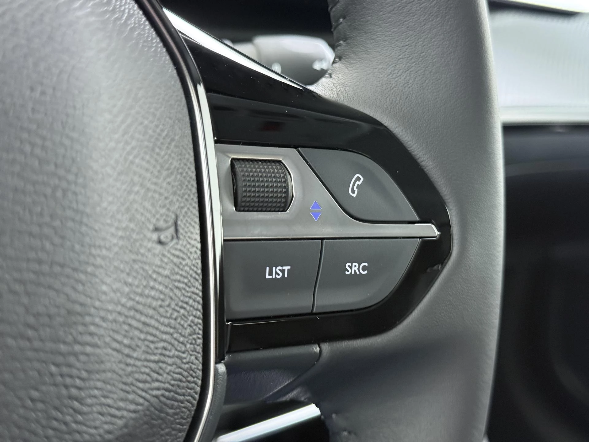 Hoofdafbeelding Peugeot e-208