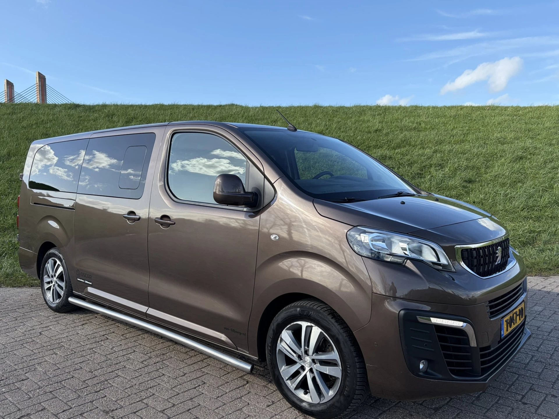 Hoofdafbeelding Peugeot Traveller