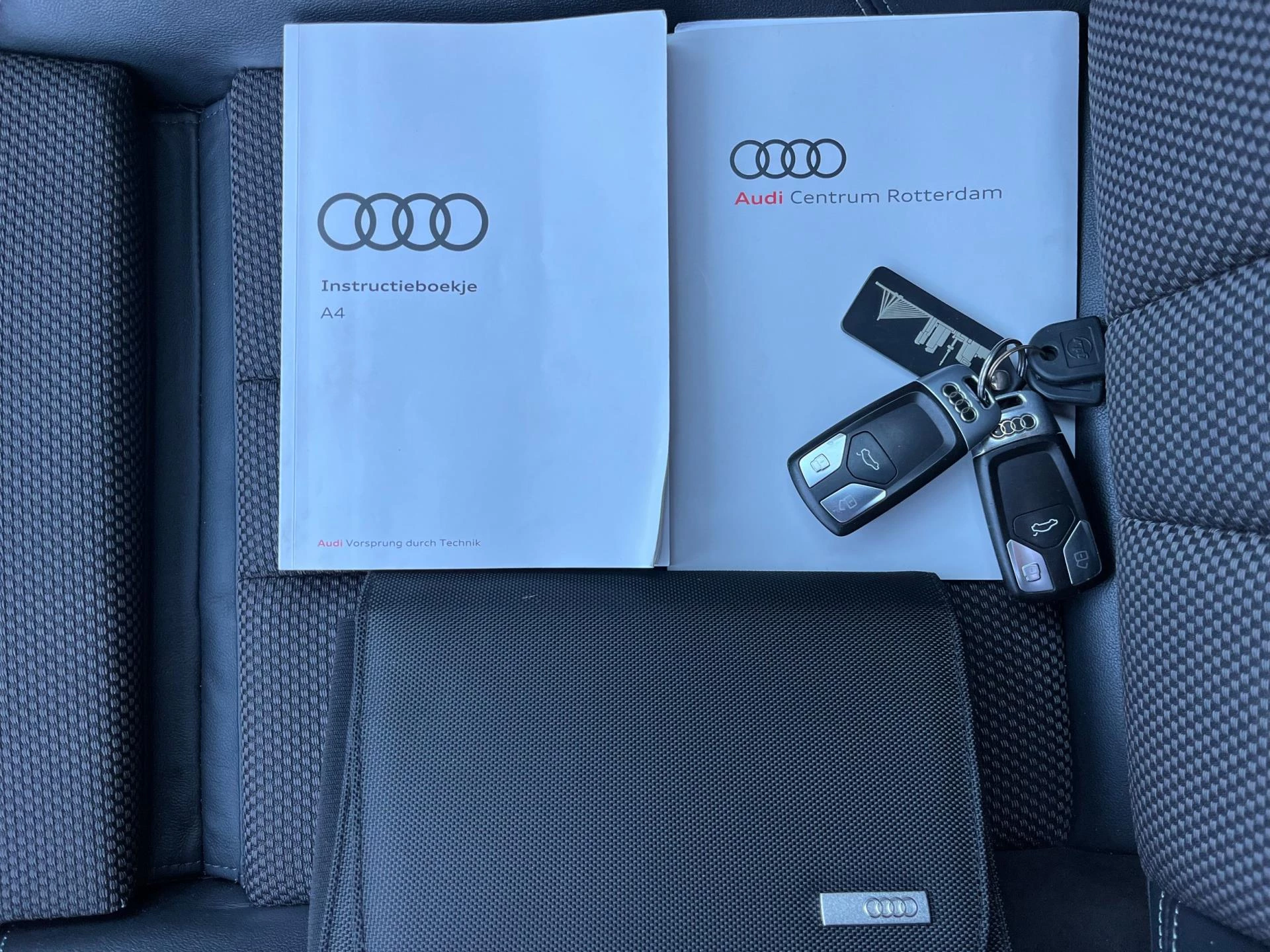 Hoofdafbeelding Audi A4