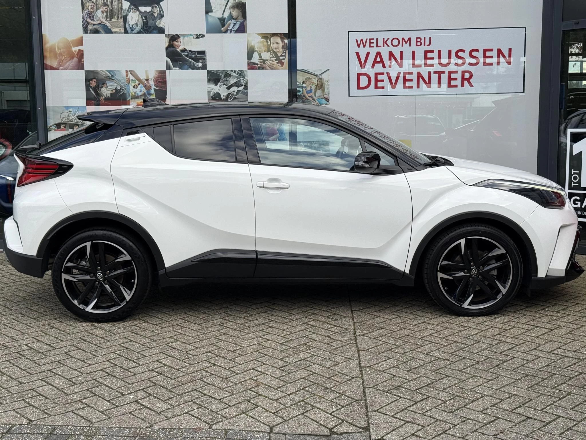 Hoofdafbeelding Toyota C-HR