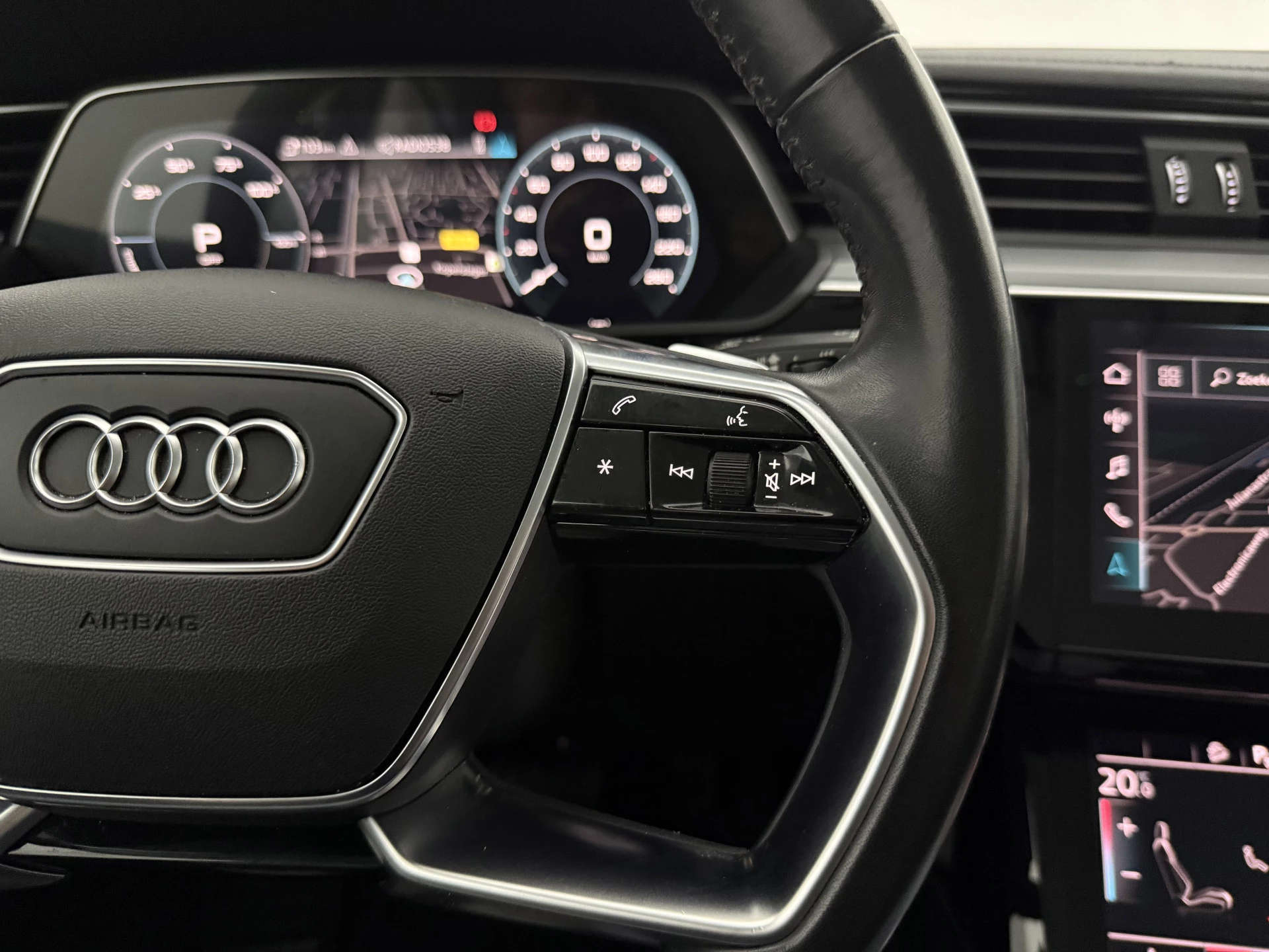 Hoofdafbeelding Audi e-tron