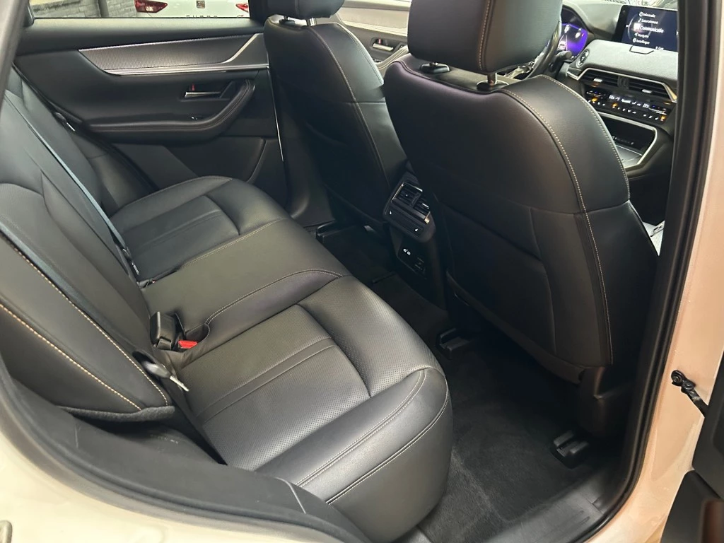 Hoofdafbeelding Mazda CX-60