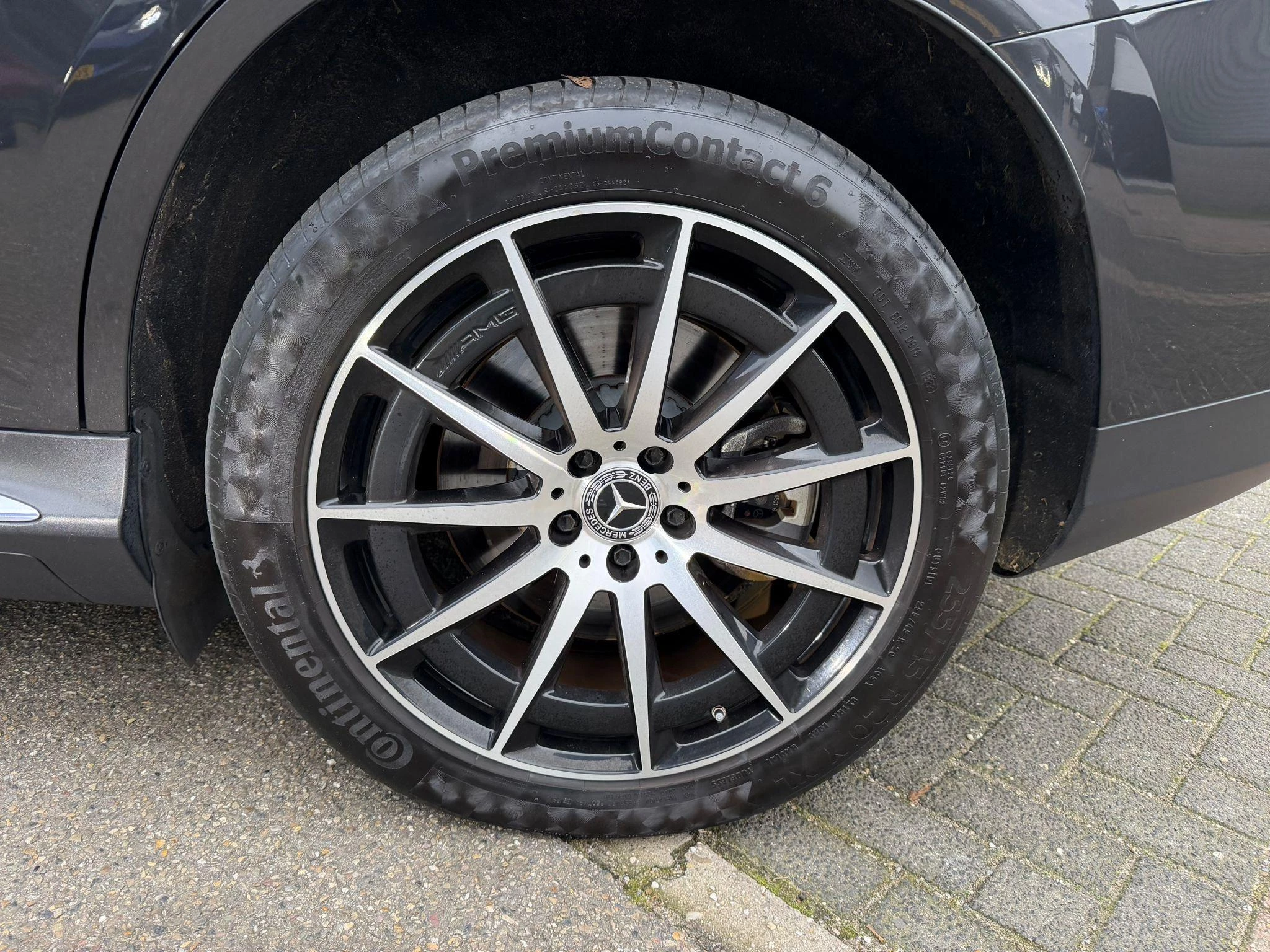 Hoofdafbeelding Mercedes-Benz EQC