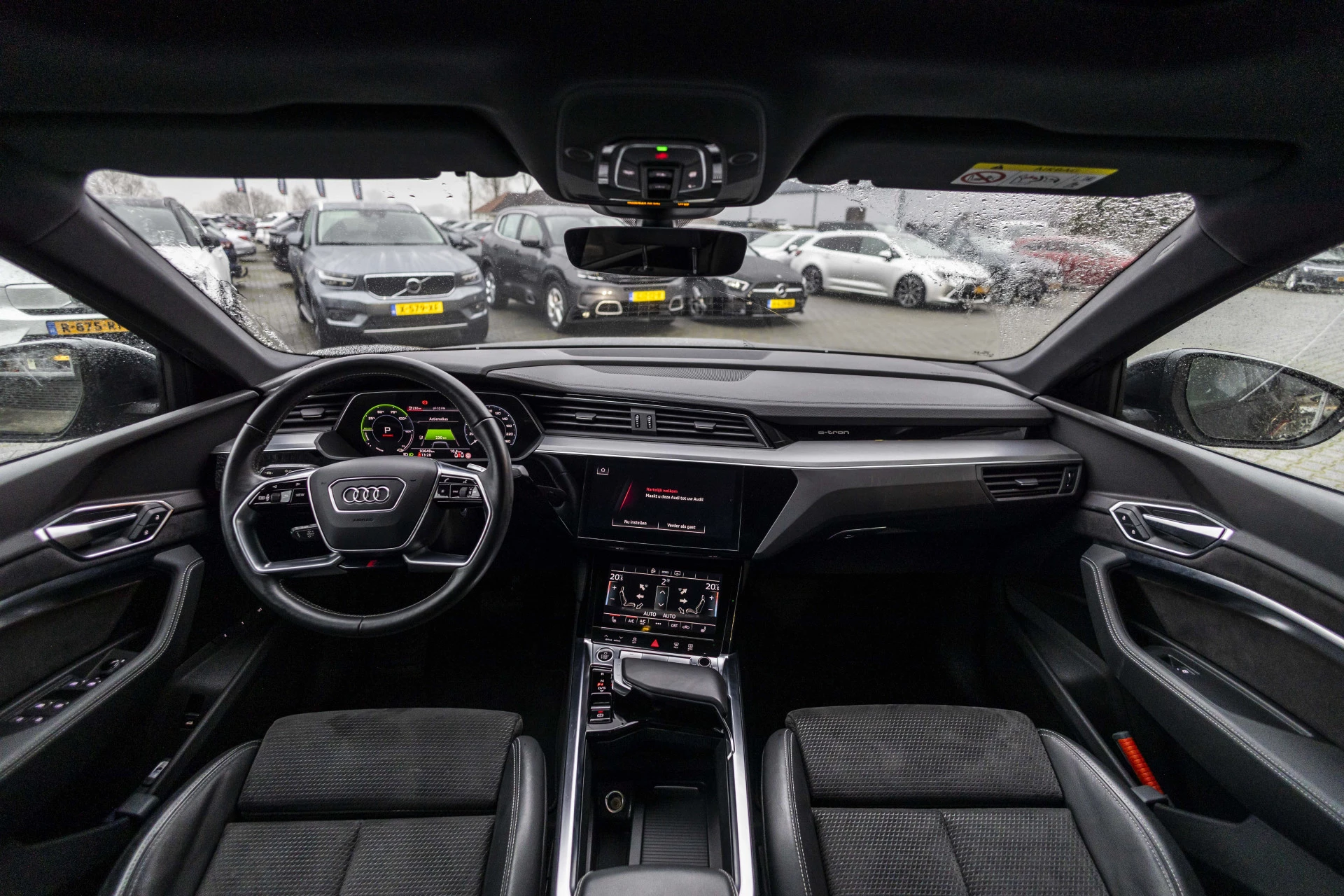 Hoofdafbeelding Audi e-tron