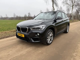 BMW X1 sDrive18i Executive Edition | NED AUTO | HUD | PANORAMADAK | HOGE INSTAP | TREKHAAK |