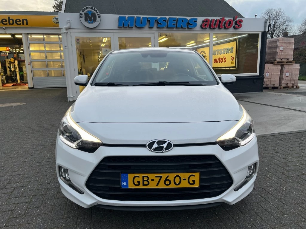 Hoofdafbeelding Hyundai i20