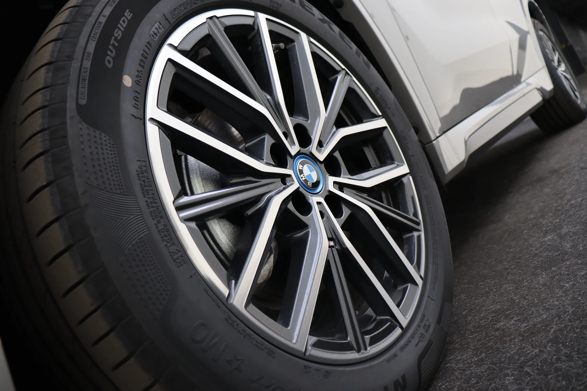 Hoofdafbeelding BMW iX1