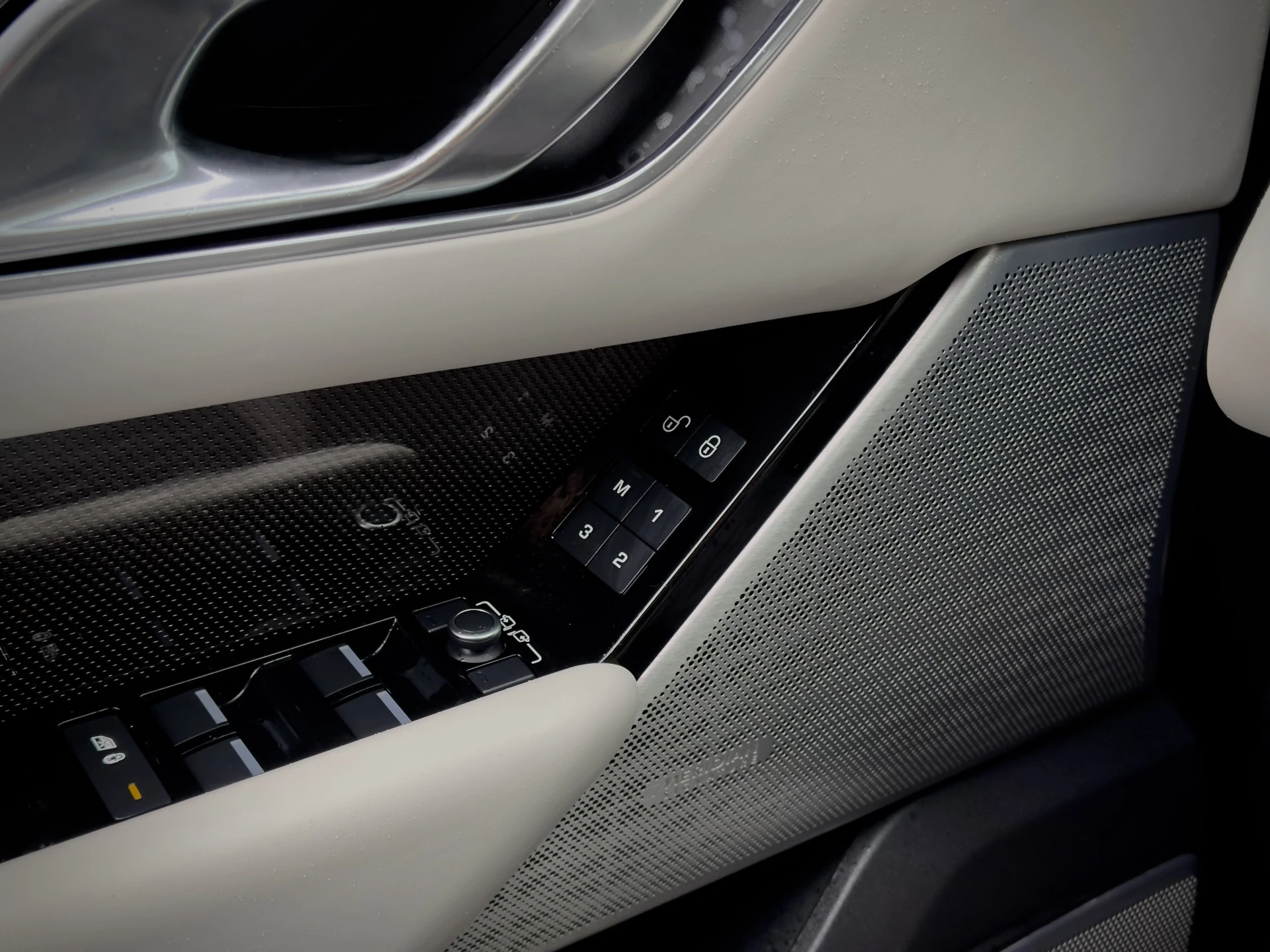 Hoofdafbeelding Land Rover Range Rover Velar