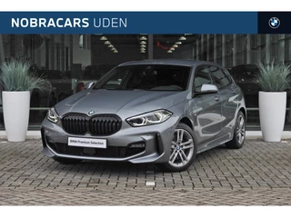 Hoofdafbeelding BMW 1 Serie BMW 1 Serie 118i High Executive M Sport Automaat / Sportstoelen / Parking Assistant / LED / M Sportonderstel / Live Cockpit Professional / Stoelverwarming