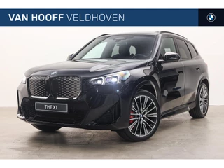 Hoofdafbeelding BMW iX1 BMW iX1 eDrive20 M Sport / Trekhaak / Panoramadak / Sportstoelen / Comfort Access / Head-Up / Harman-Kardon / Parking Assistant Professional