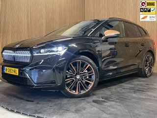 Hoofdafbeelding Škoda Enyaq iV Skoda Enyaq iV 80 Founders Edition Black|90% SOH|CRYSTAL FACE|LEDER|NAVI|CAMERA|STUURVERWARMING|NAP|NL-AUTO|1e EIGENAAR|INCL.BTW|
