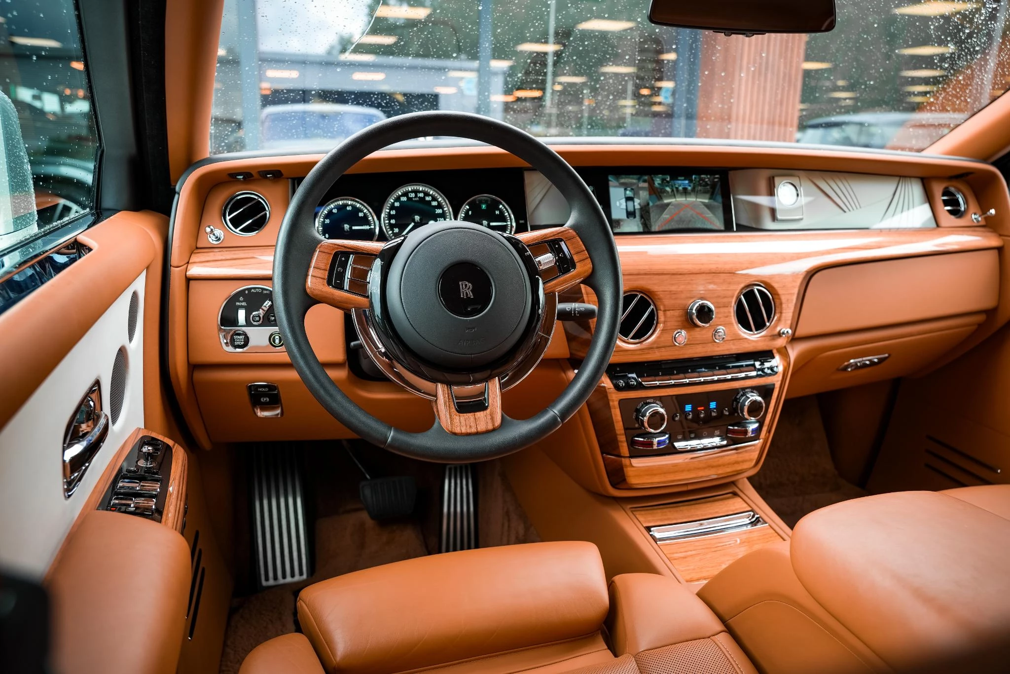 Hoofdafbeelding Rolls-Royce Phantom