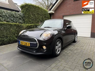 Mini Cooper 1.5 Business | PDC | Bj.2017 | Navi | BTW
