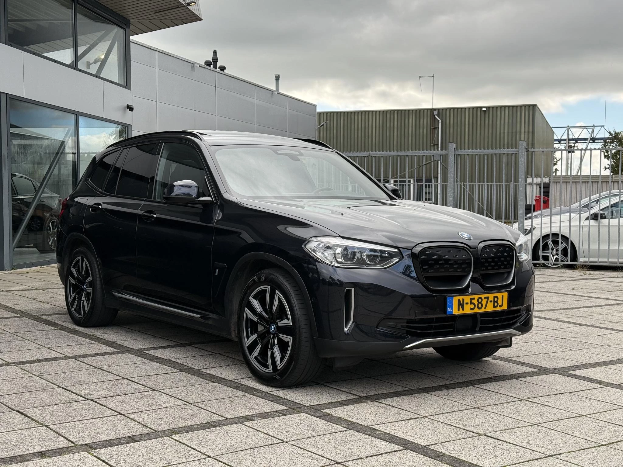 Hoofdafbeelding BMW iX3