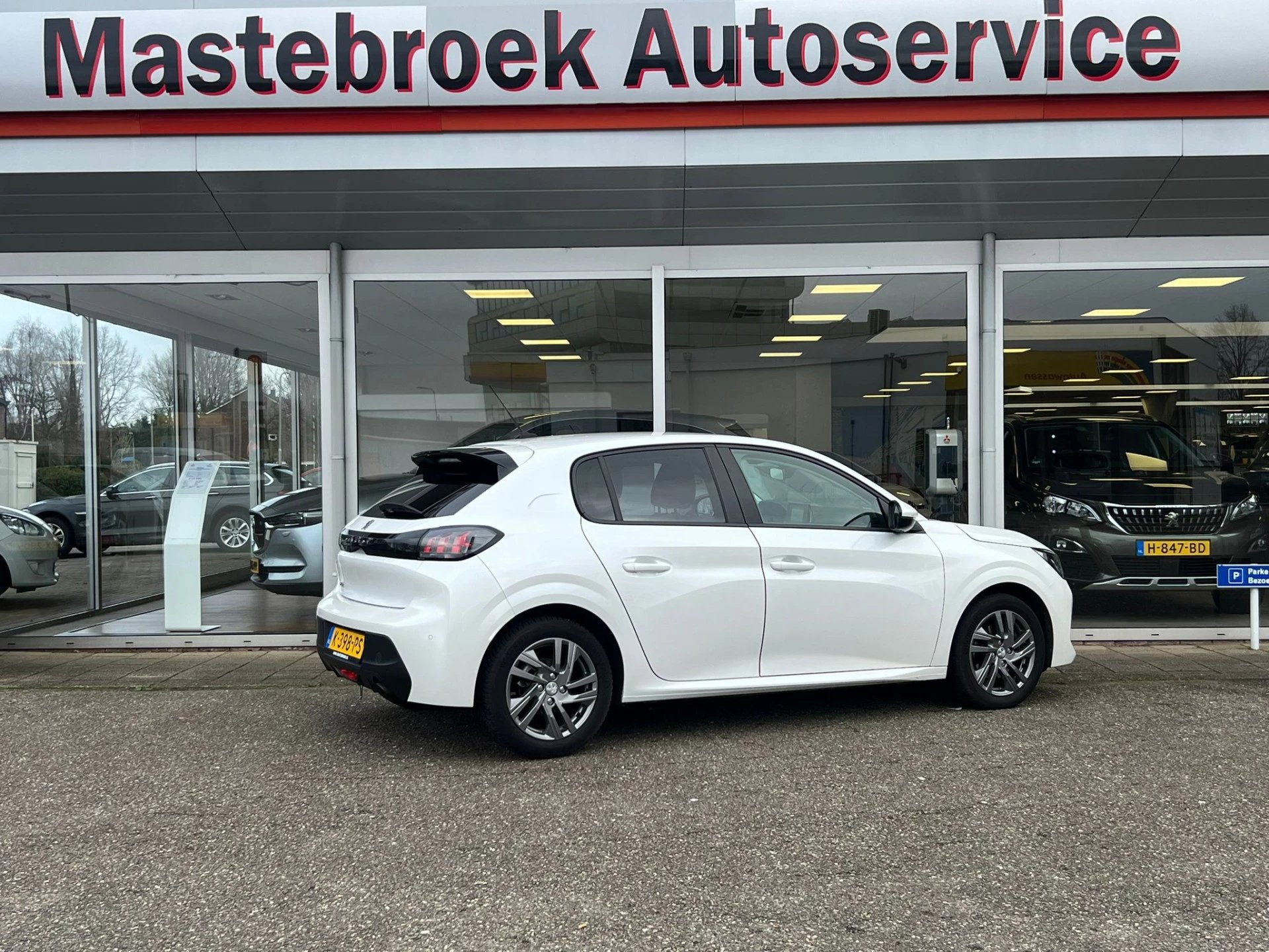 Hoofdafbeelding Peugeot 208