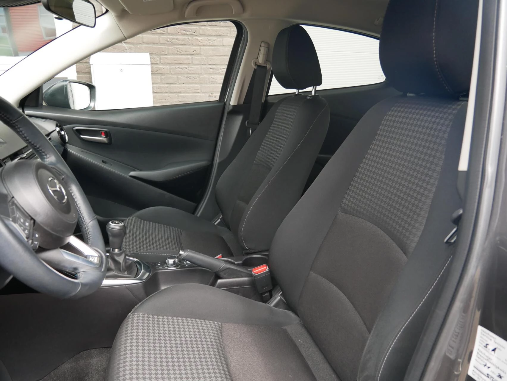 Hoofdafbeelding Mazda 2