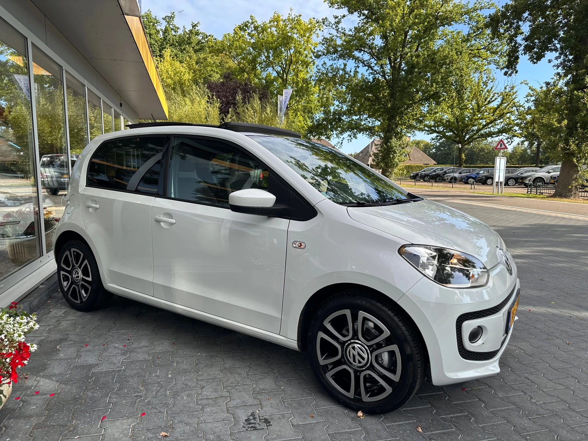Hoofdafbeelding Volkswagen up!