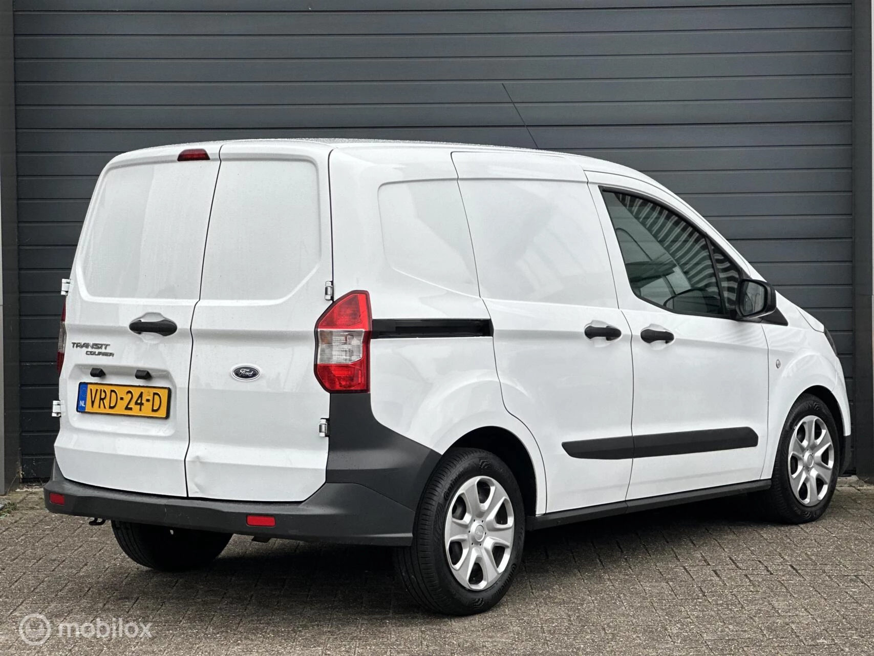 Hoofdafbeelding Ford Transit Courier