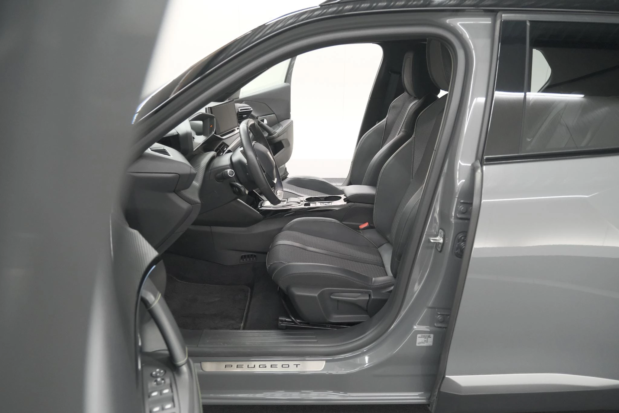 Hoofdafbeelding Peugeot e-2008